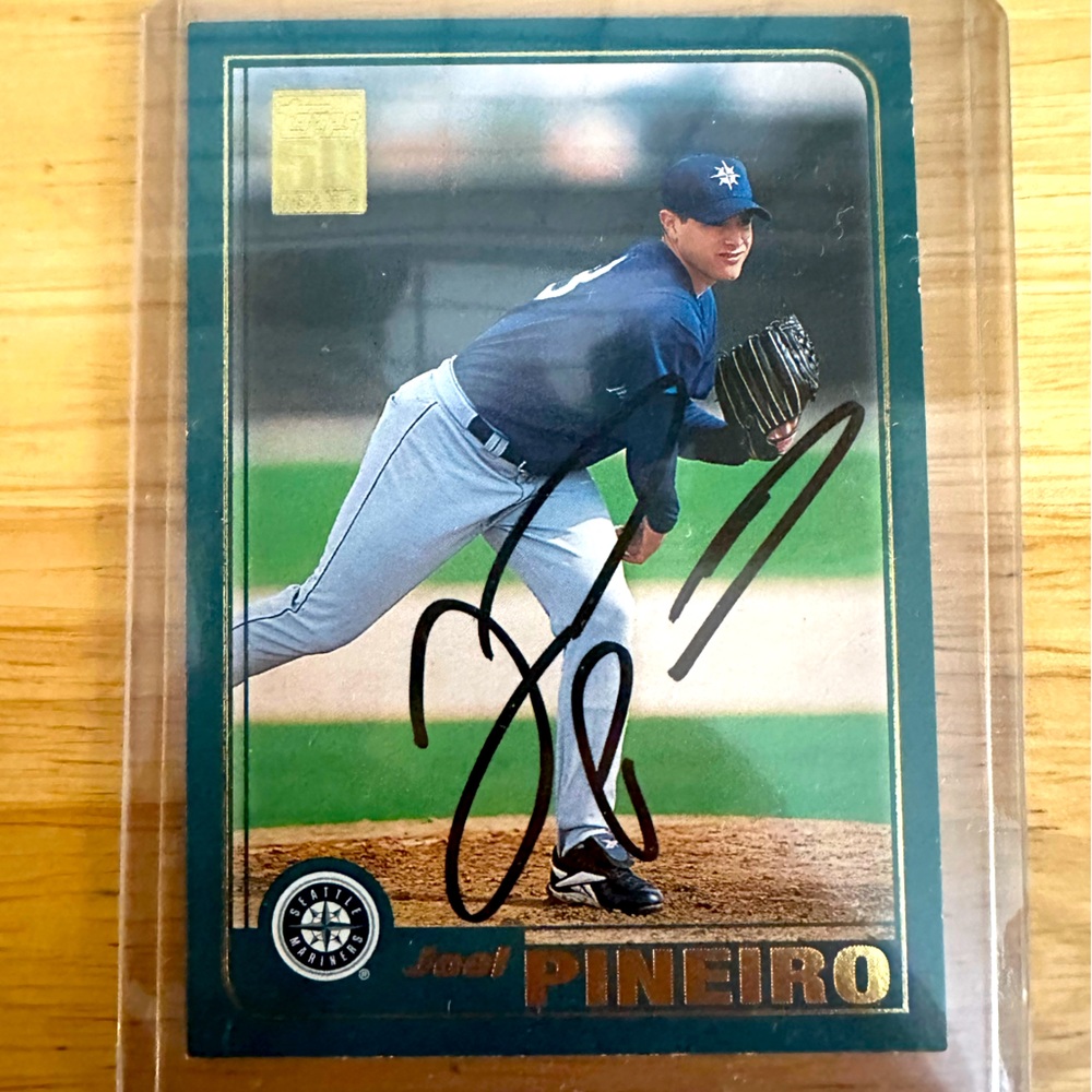 Joel Piñeiro 2001 Seattle Mariners Pitcher Authographed Trading Card